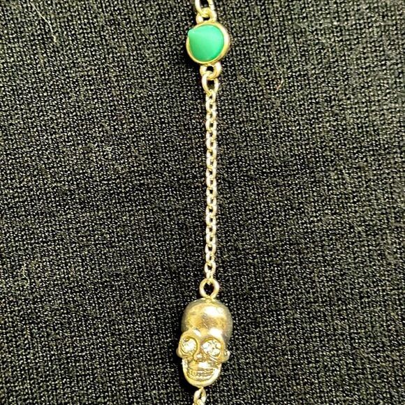 Rhinestone skull and spike necklace & earring set - Picture 5 of 5